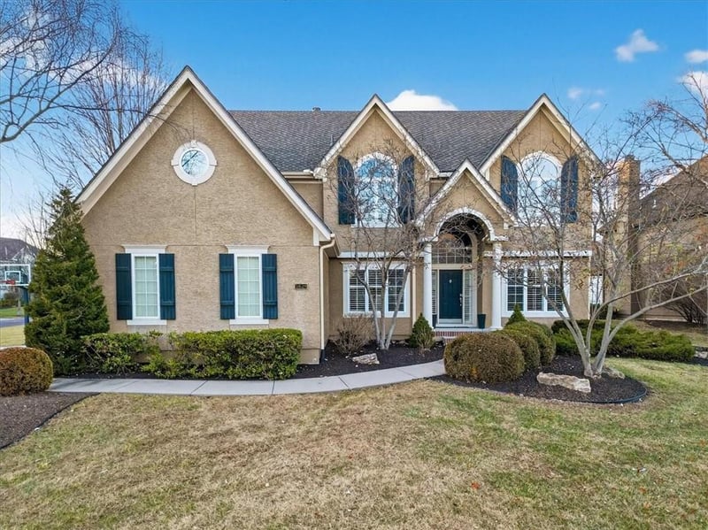 5628 W 144th St, Overland Park, KS 66223