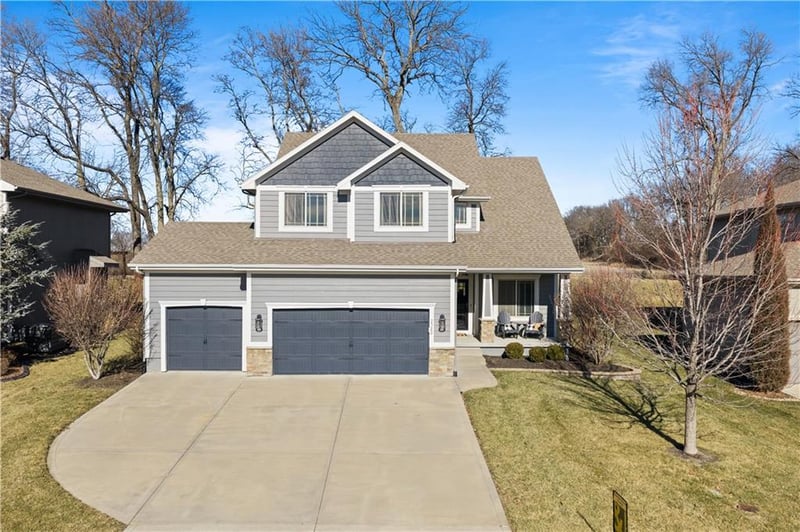 2322 River Trail Rd, Lee's Summit, MO 64082
