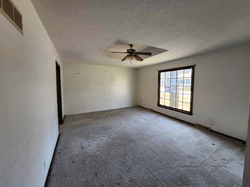18995 Lowell Ave, Stilwell, KS 66085