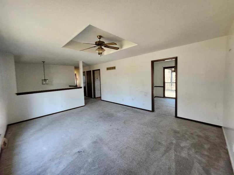 18995 Lowell Ave, Stilwell, KS 66085