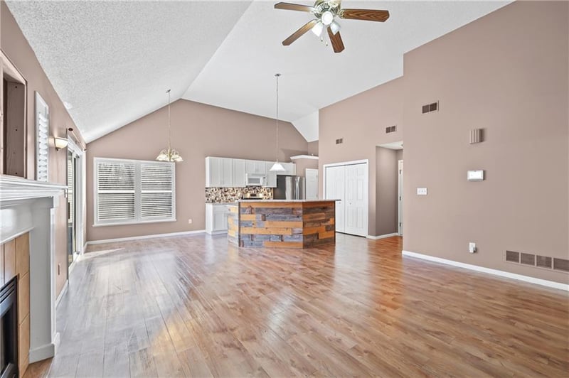 1007 Blue Branch Dr, Grain Valley, MO 64029