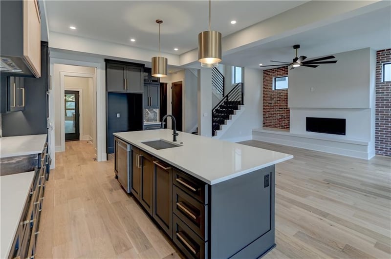 3116 Oak St, Kansas City, MO 64111