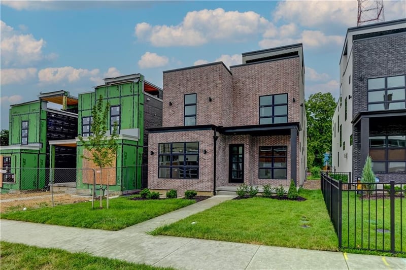 3116 Oak St, Kansas City, MO 64111