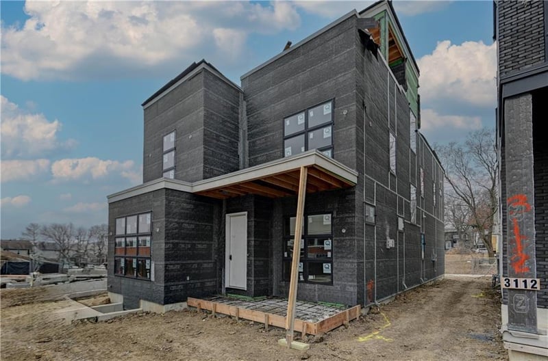 3116 Oak St, Kansas City, MO 64111