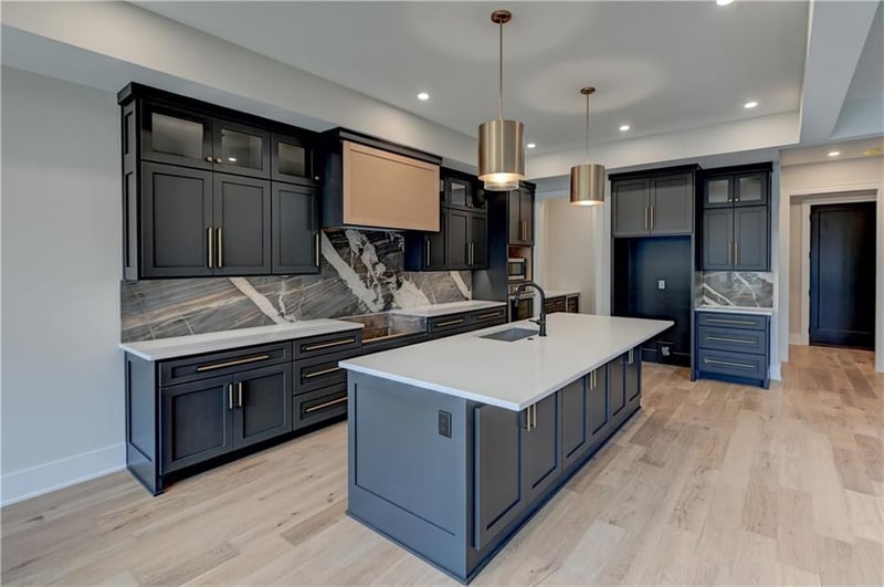 3116 Oak St, Kansas City, MO 64111