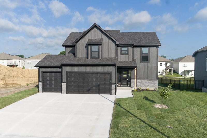 1530 157th Ln, Basehor, KS 66007