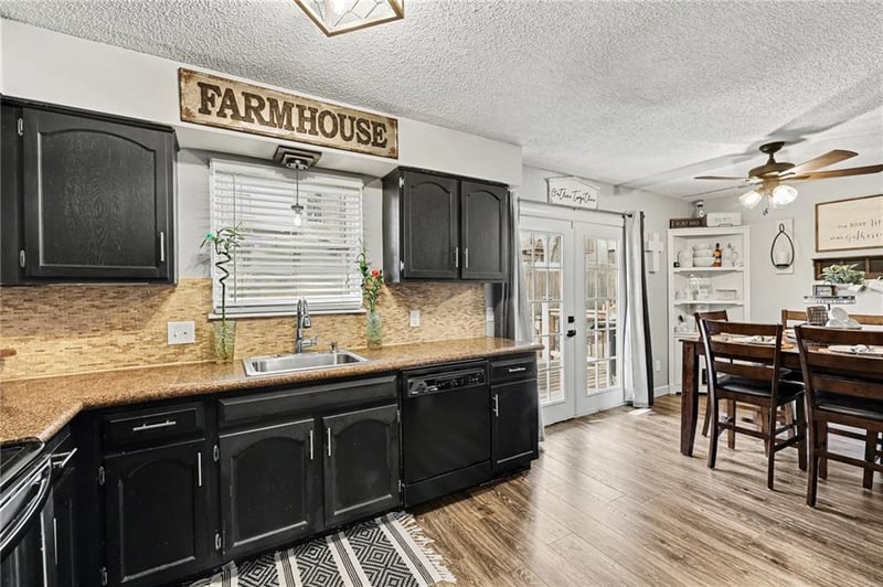 5768 Anita Ave, Kansas City, MO 64151