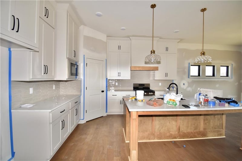 7629 Booth Ave, Kansas City, MO 64158