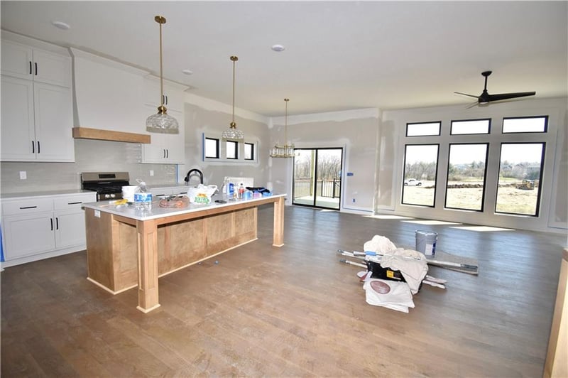 7629 Booth Ave, Kansas City, MO 64158