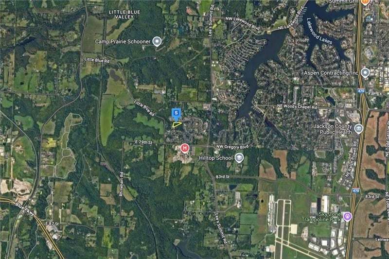 7709 Brook Ln, Kansas City, MO 64139