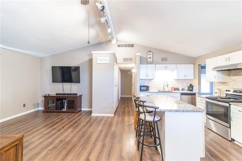 206 1671st Rd, Kingsville, MO 64071