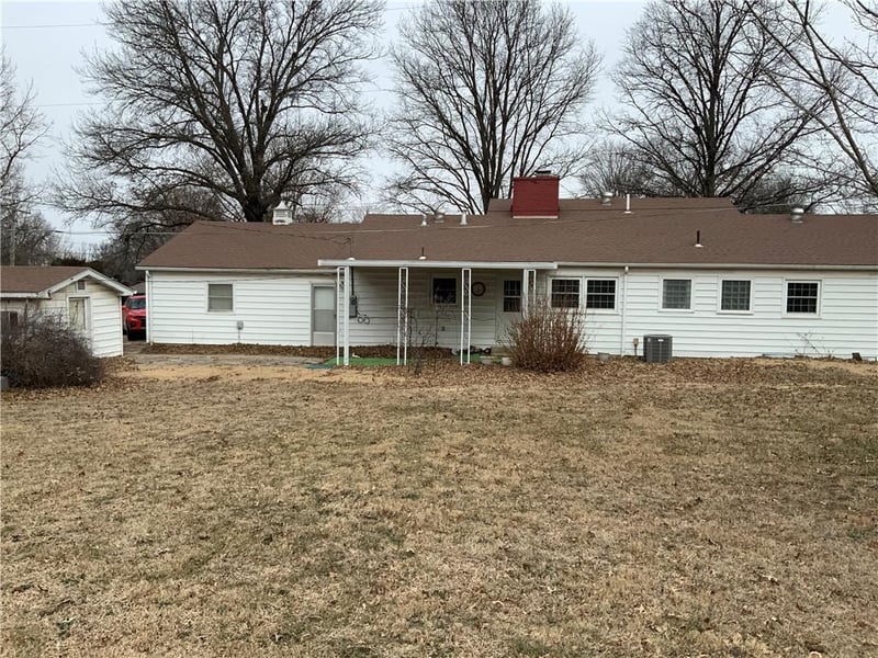 7 Garfield St, Iola, KS 66749