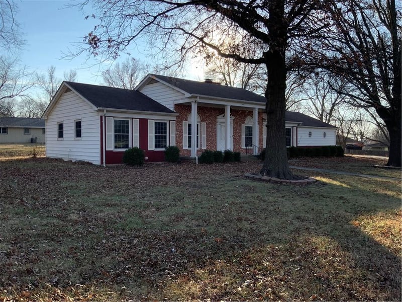 7 Garfield St, Iola, KS 66749