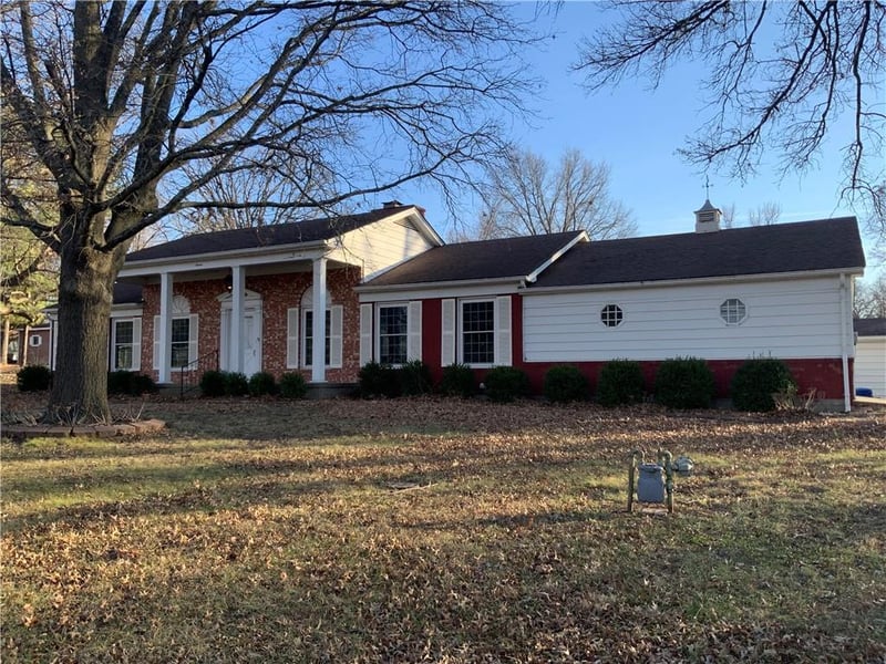 7 Garfield St, Iola, KS 66749