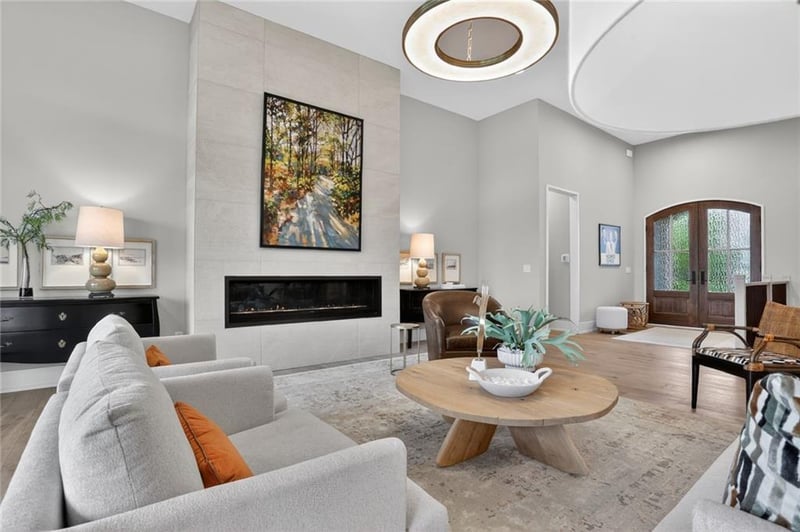 7535 Fawn Cir, Parkville, MO 64152