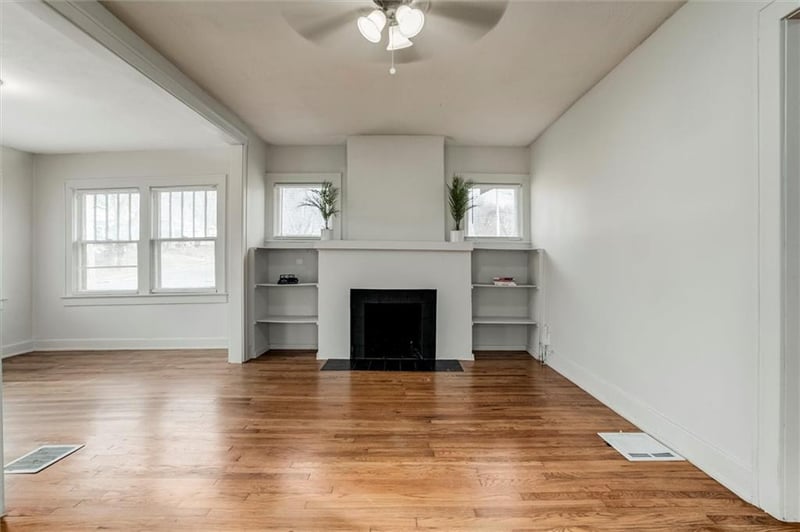 3225 60th St, Kansas City, MO 64130