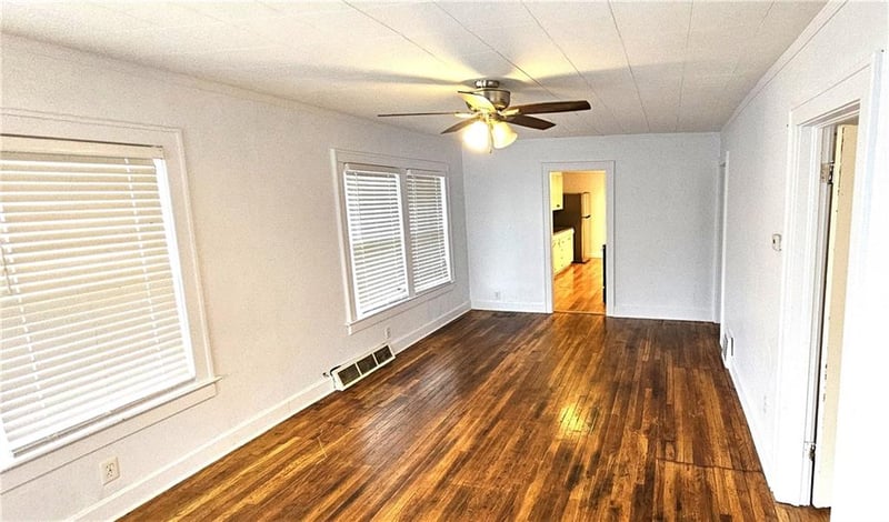 4285 61st St, Kansas City, MO 64130