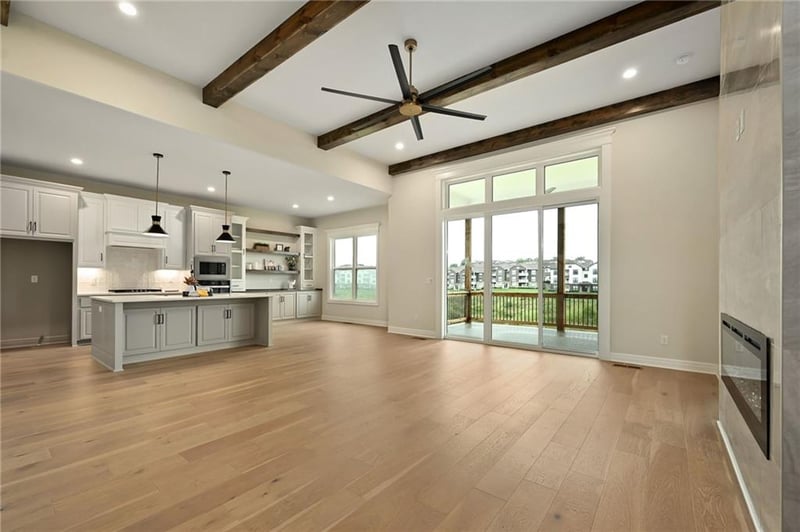 300 Earle Ln, Lee's Summit, MO 64081