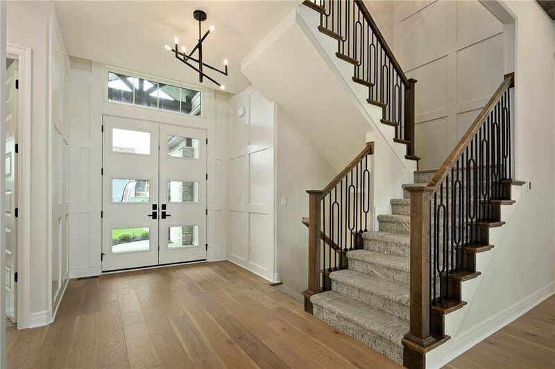300 Earle Ln, Lee's Summit, MO 64081