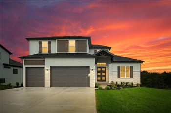 300 Earle Ln, Lee's Summit, MO 64081