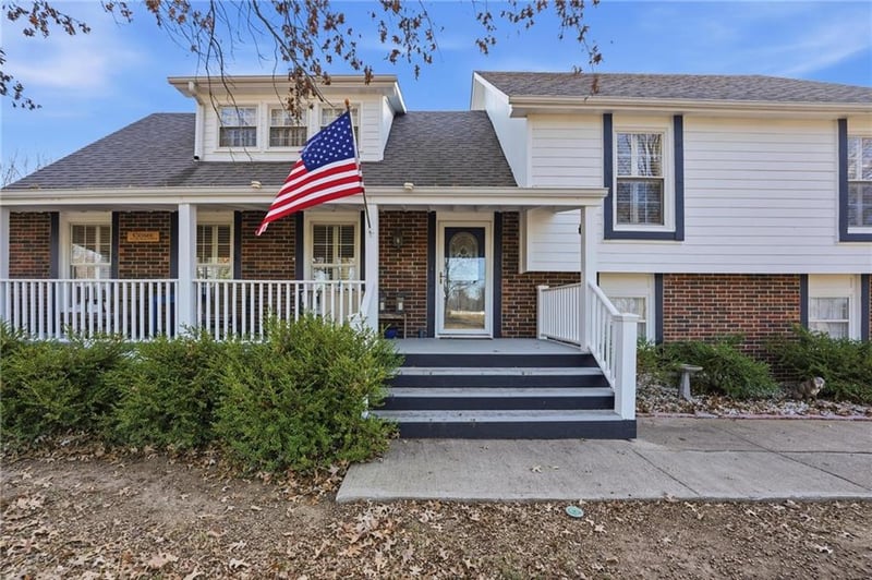 24101 E 88th St, Lee's Summit, MO 64064