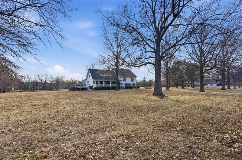 24101 E 88th St, Lee's Summit, MO 64064