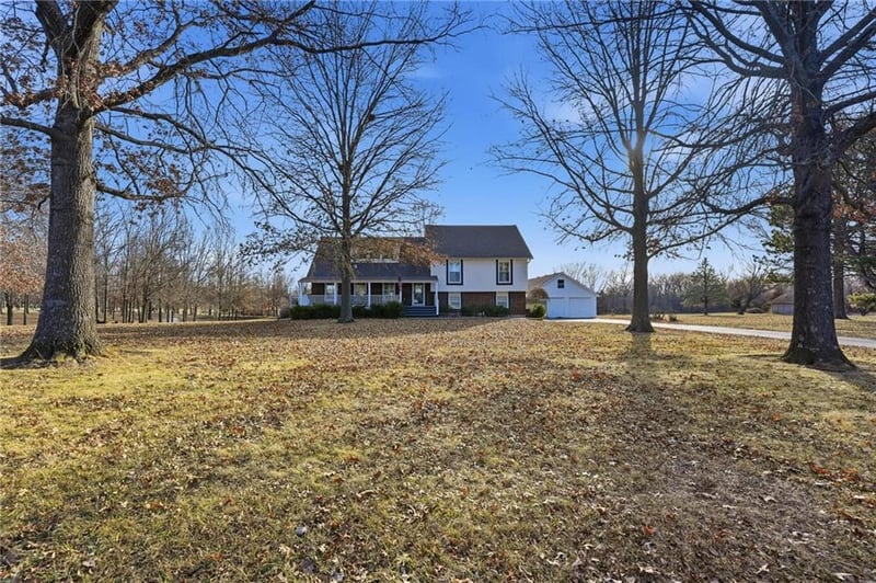 24101 E 88th St, Lee's Summit, MO 64064