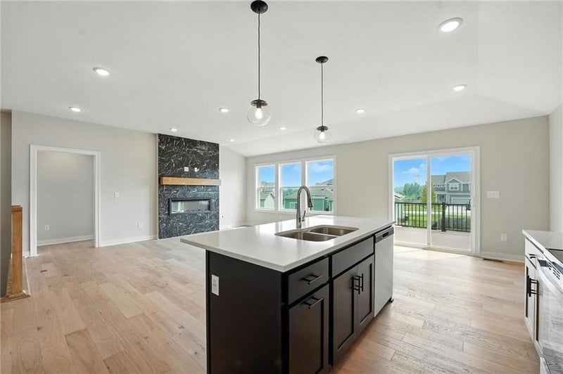 501 Newport Dr, Blue Springs, MO 64014