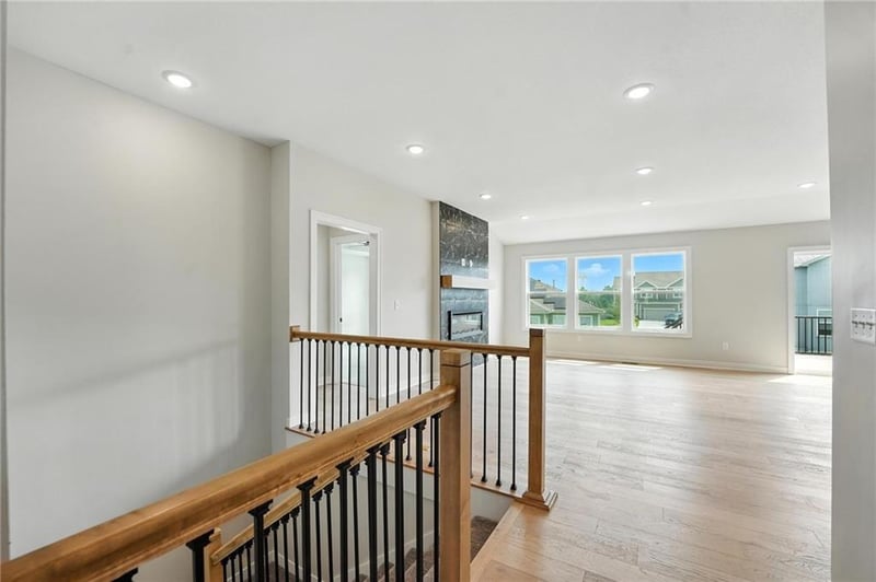 501 Newport Dr, Blue Springs, MO 64014