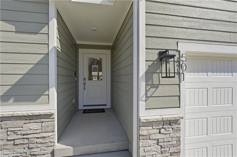 501 Newport Dr, Blue Springs, MO 64014