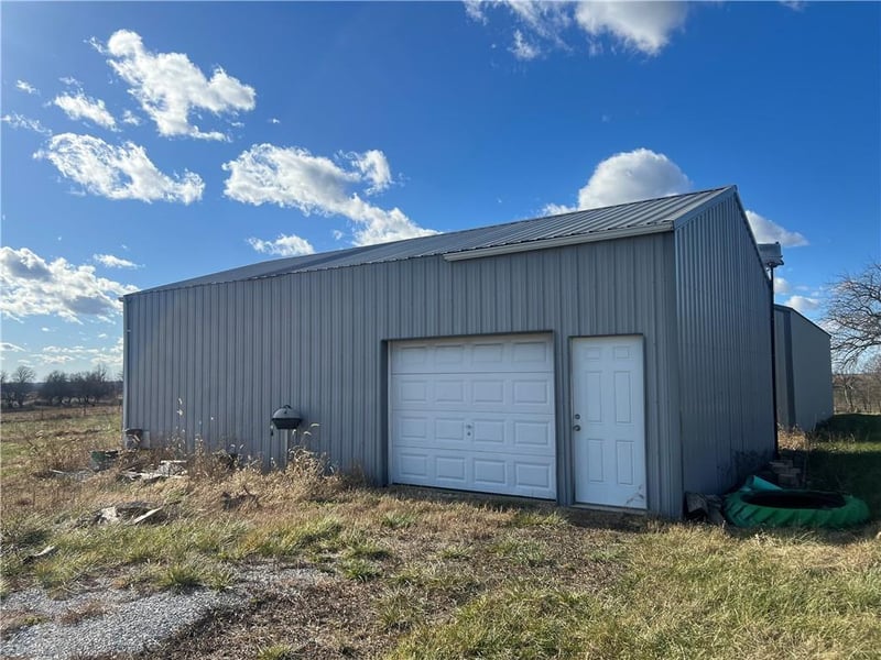 12 1400th Rd, Chilhowee, MO 64733