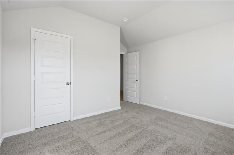 521 Nelson Dr, Blue Springs, MO 64014