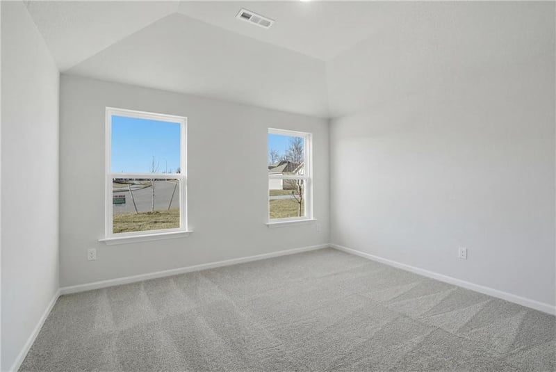 521 Nelson Dr, Blue Springs, MO 64014