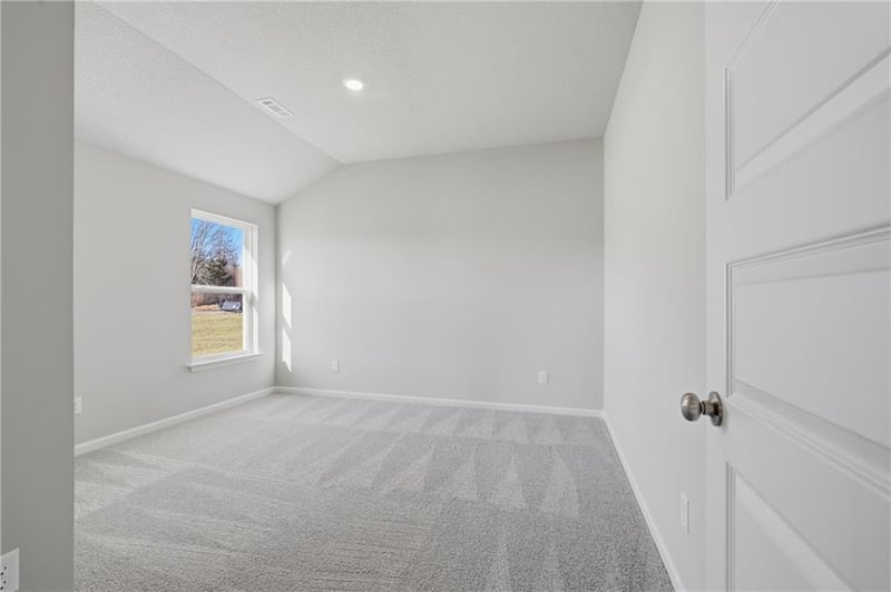 501 Nelson Dr, Blue Springs, MO 64014