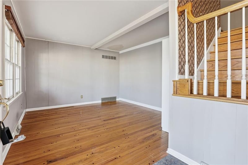 107 104th St, Kansas City, MO 64114