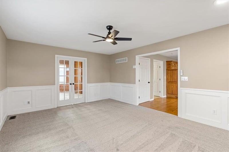 2704 Bent Tree Cir, Lee's Summit, MO 64081