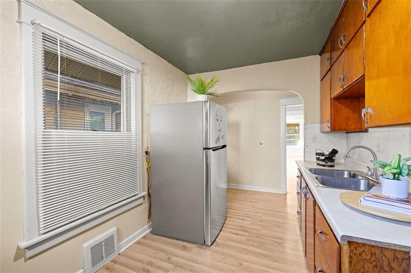 3741 Olive St, Kansas City, MO 64109