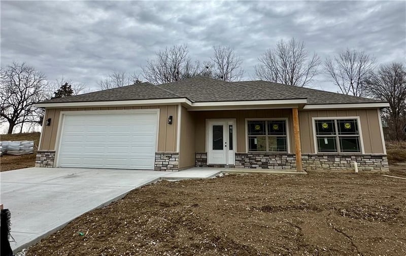 1322 Kristie Cir, Excelsior Springs, MO 64024