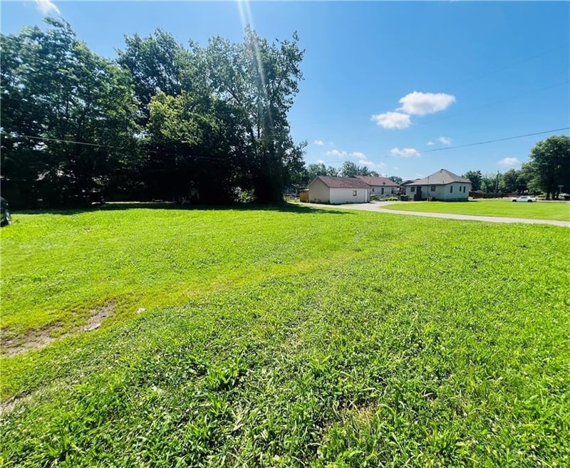 1010 Joplin St, Pittsburg, KS 66762