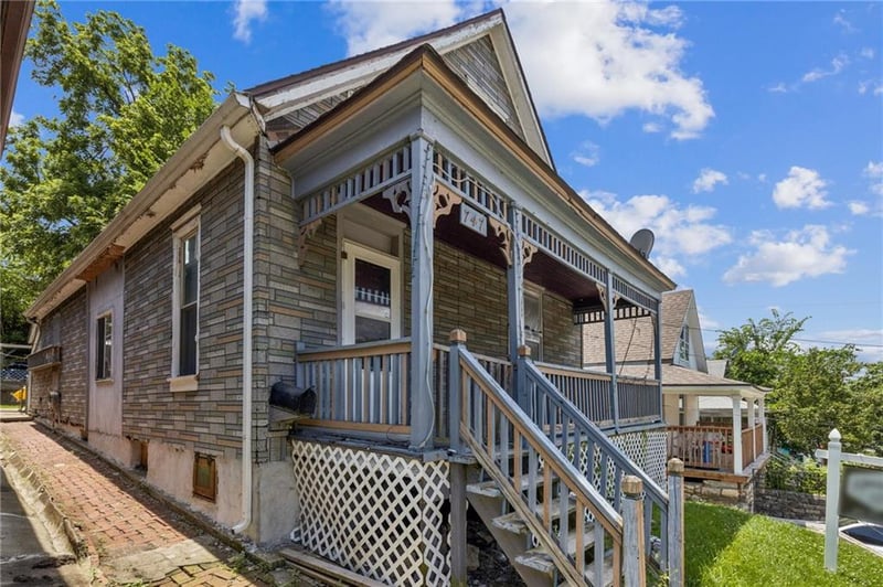 747 Reynolds Ave, Kansas City, KS 66101