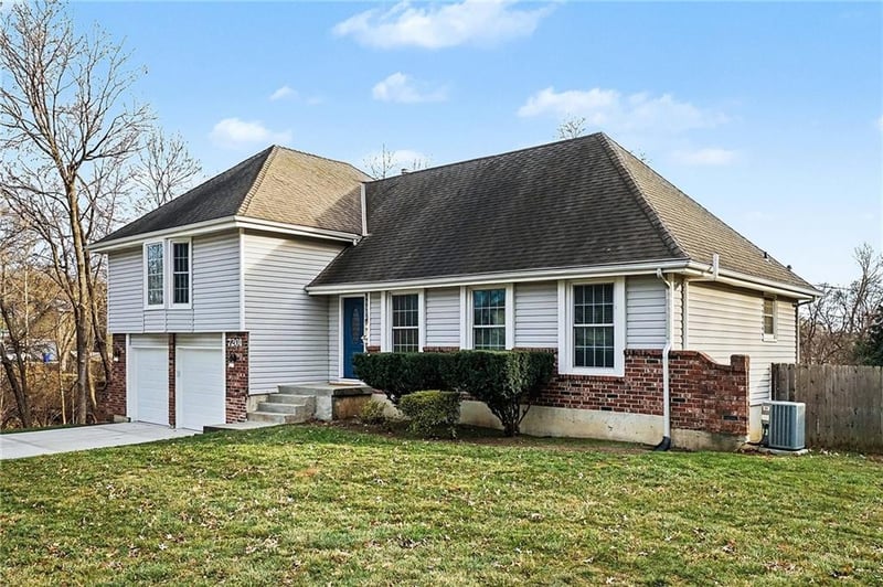 7201 99th St, Overland Park, KS 66212