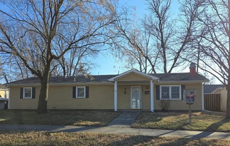 709 Lincoln St, Iola, KS 66749
