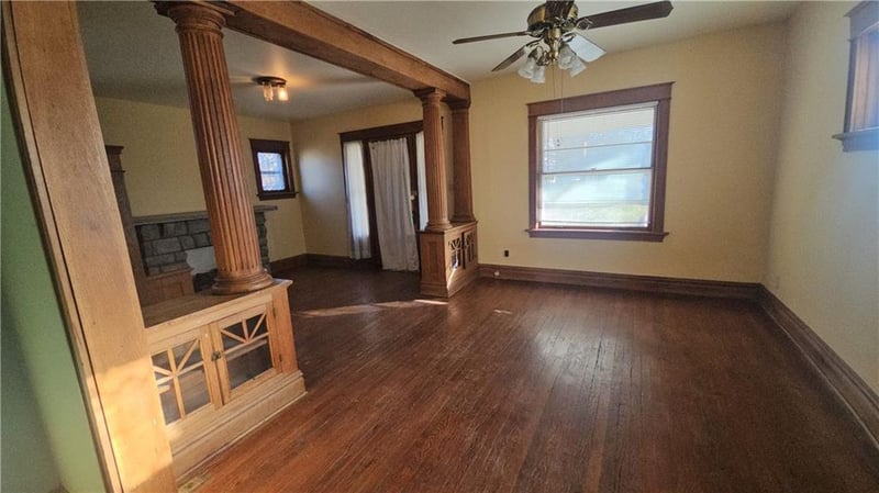 1602 Evanston Ave, Independence, MO 64052