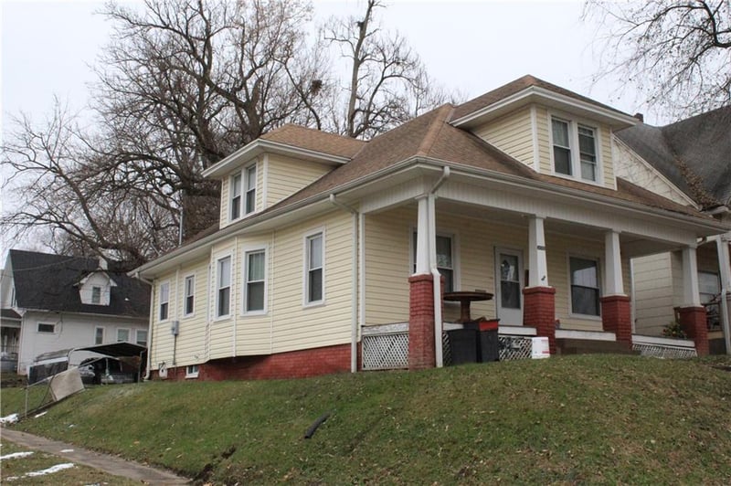 2201 14th St, St Joseph, MO 64503