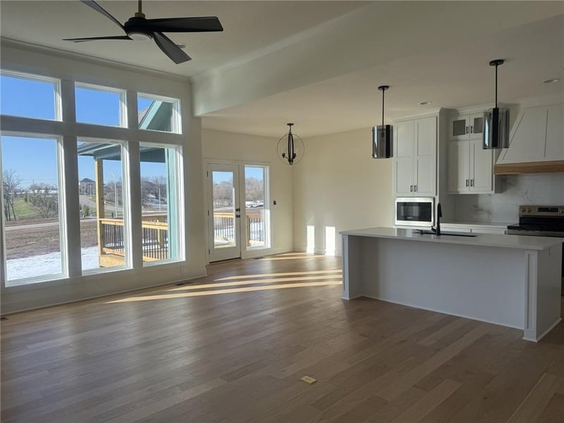 9008 Poplar Ave, Kansas City, MO 64156