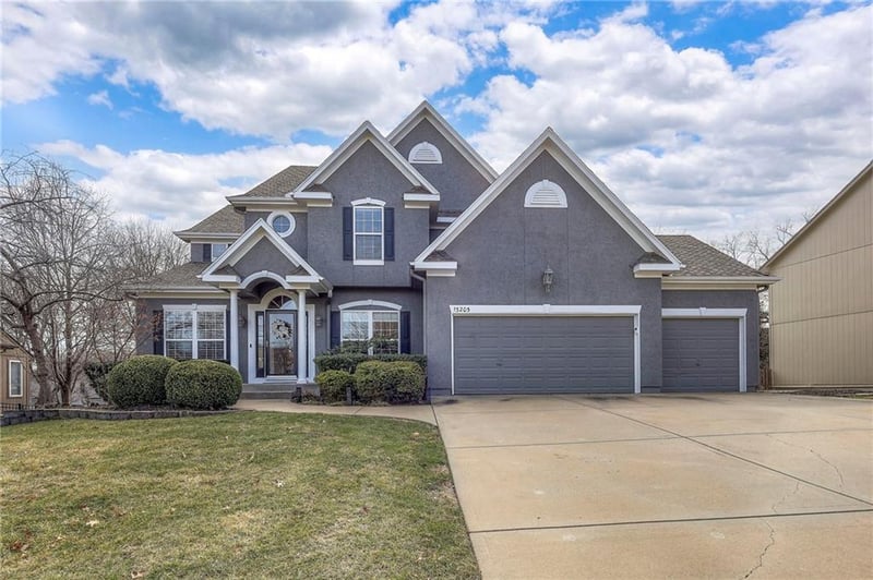 13205 124th St, Overland Park, KS 66213