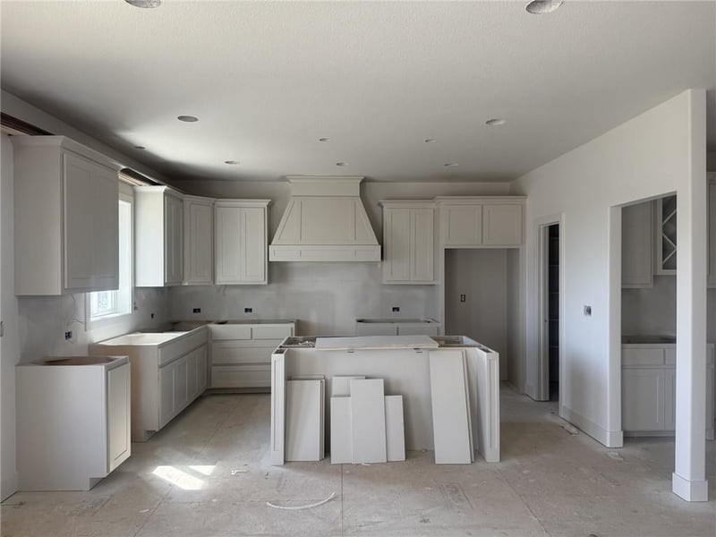 8931 Poplar Ave, Kansas City, MO 64156