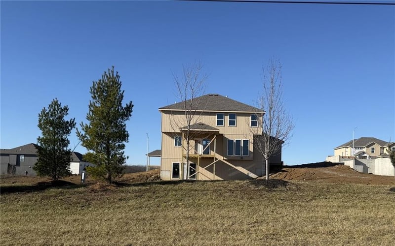 8931 Poplar Ave, Kansas City, MO 64156