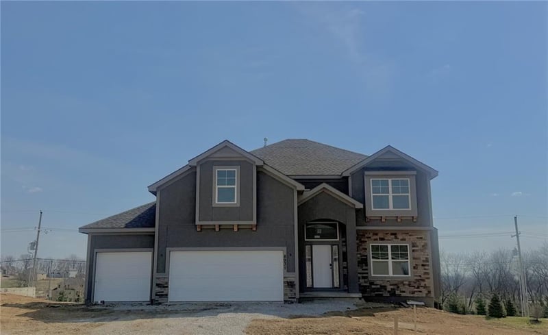 8931 Poplar Ave, Kansas City, MO 64156