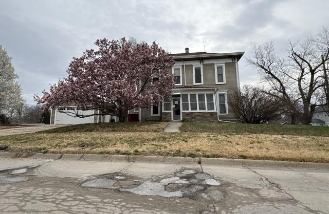 605 Vine St, Maryville, MO 64446